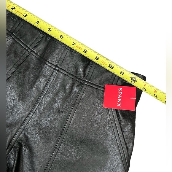 Spanx Women's Black Leather Like Jogger Rise High - Picture 13 of 17